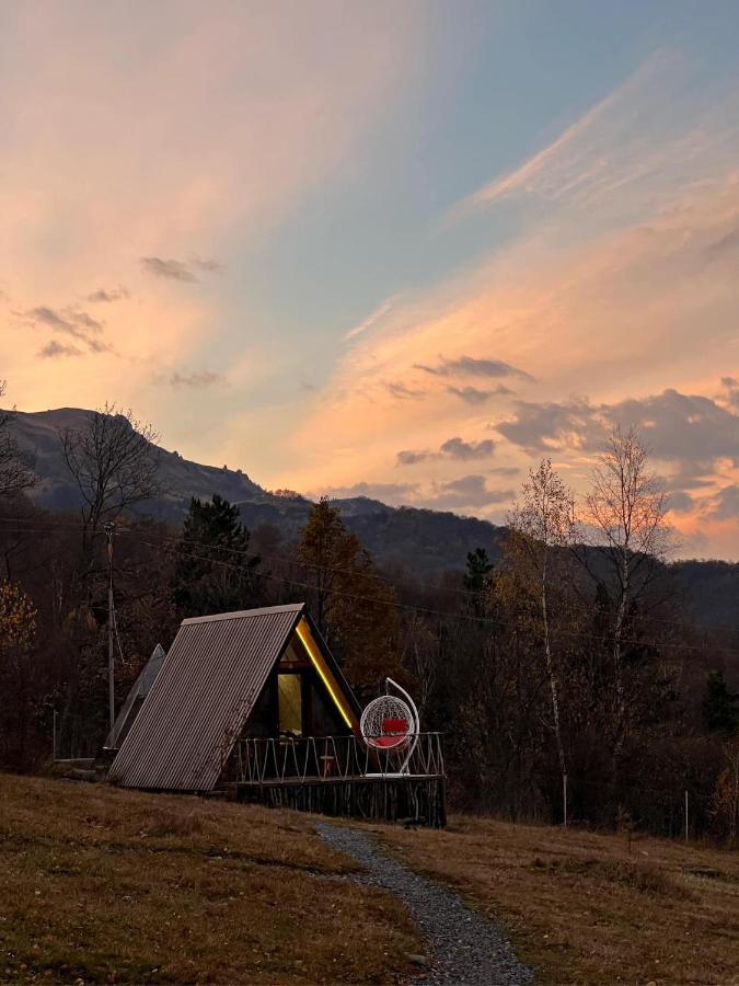 Glamping Wolf Mount Villa Margahovit Exterior foto