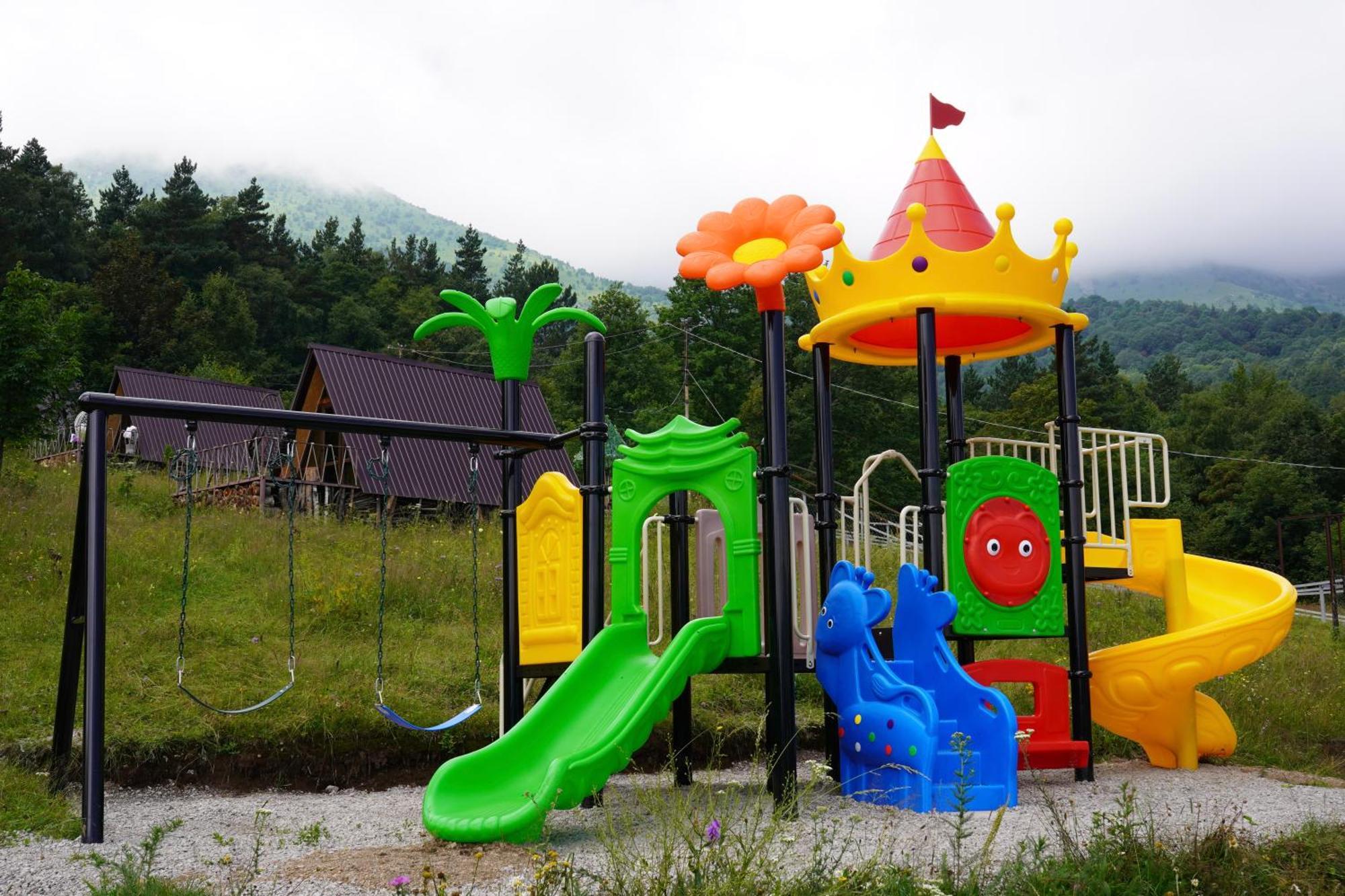 Glamping Wolf Mount Villa Margahovit Exterior foto