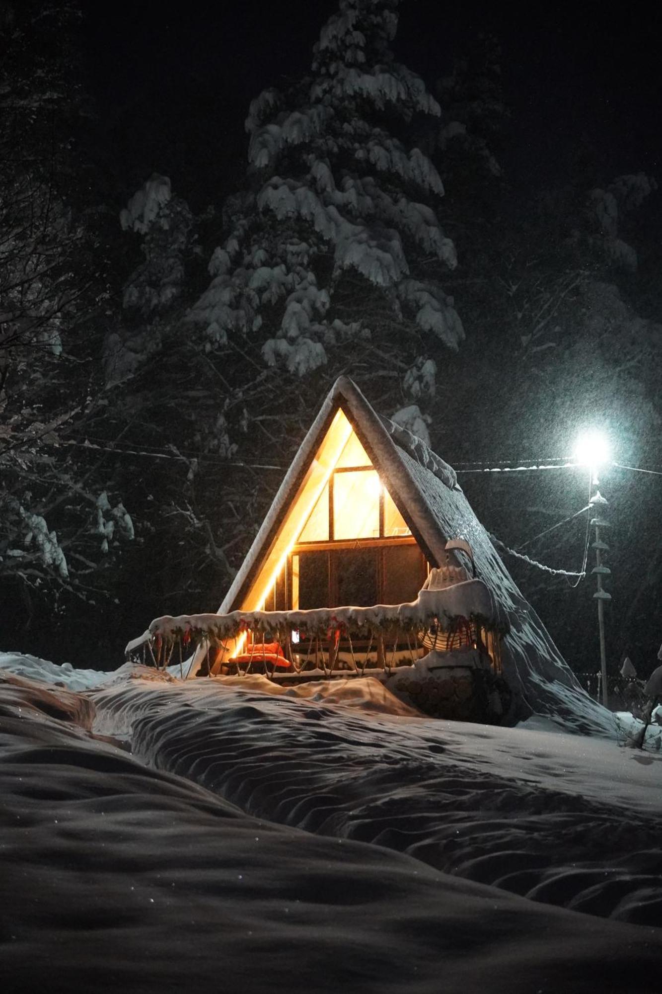 Glamping Wolf Mount Villa Margahovit Exterior foto